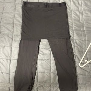 lululemon yin to you skirted leggings aprox size 10